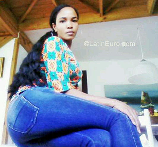Date this gorgeous Dominican Republic girl Ana Maria from Juan Dolio DO28579