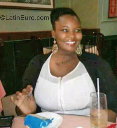 Date this athletic Jamaica girl Brooke from Kingston JM2443