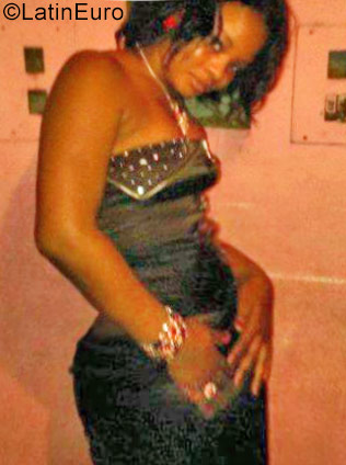 Date this delightful Jamaica girl Shantel from Kingston JM2445
