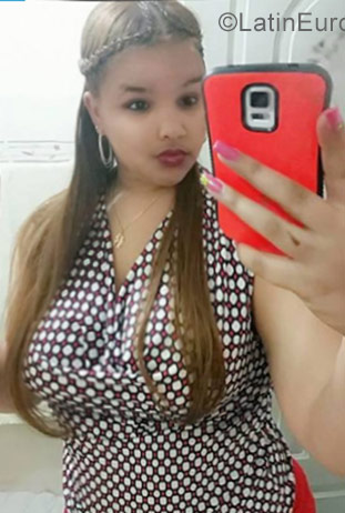 Date this tall Dominican Republic girl Mayreny from San Francisco De Macoris DO29042