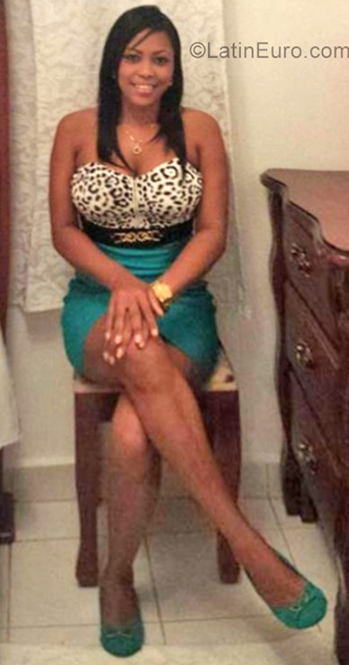 Date this athletic Dominican Republic girl Sarah from Puerto Plata DO29102