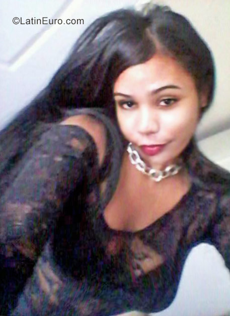 Date this attractive Dominican Republic girl Yamerisa from Santiago DO29313