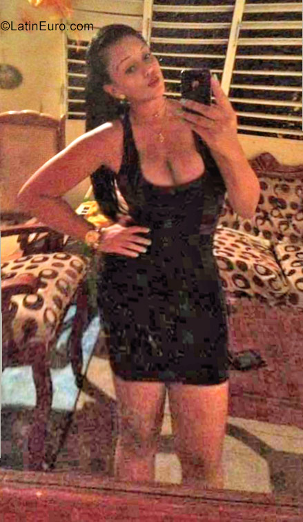 Date this stunning Dominican Republic girl Elizabeth from Puerto Plata DO29343