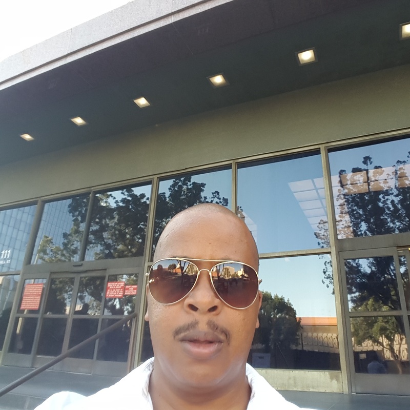 Date this athletic United States man Damatri from Los Angeles US18341