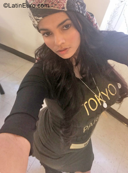 Date this voluptuous Dominican Republic girl Ysabela from San Francisco De Macoris DO29615