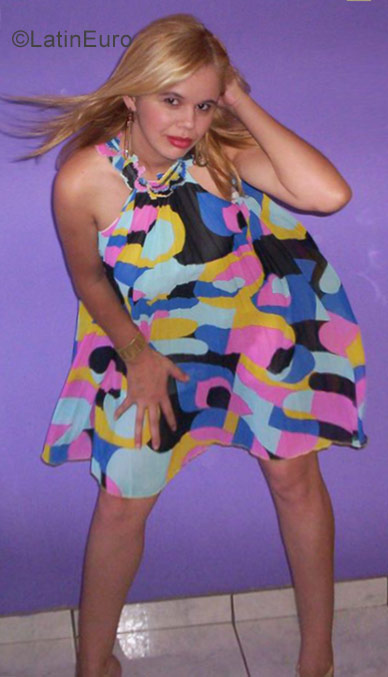 Date this cute Brazil girl Silvane from Ponte Nova BR10484