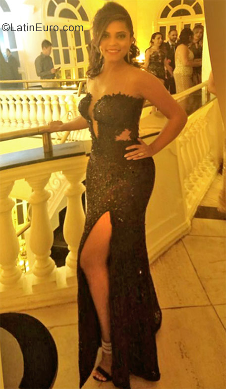 Date this good-looking Brazil girl Erica from Belo Horizonte BR10161