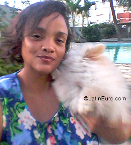 Date this athletic Brazil girl Tatiana from Rio Das Ostras BR10167