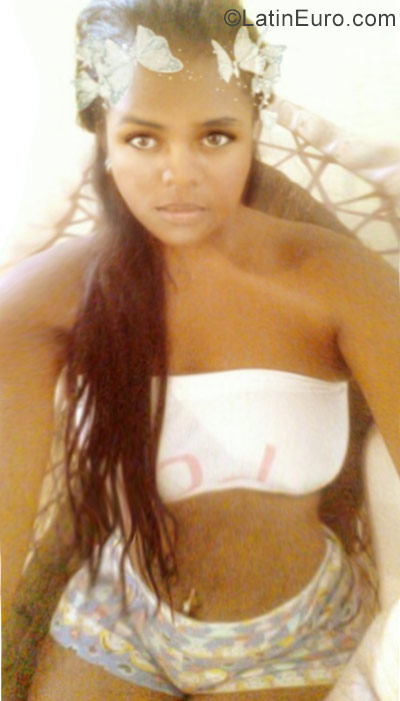 Date this foxy Dominican Republic girl Rosa from Santo Domingo DO29730