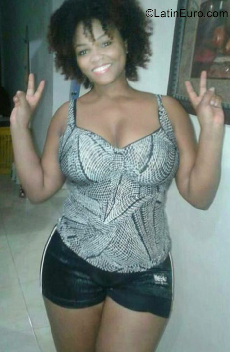 Date this foxy Dominican Republic girl Juana from Santo Domingo DO29820