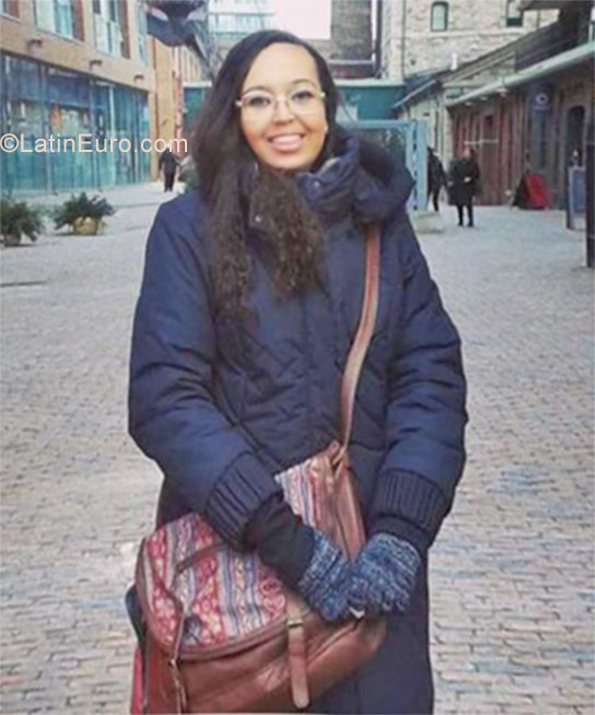 Date this lovely Brazil girl Gabriela from Belo Horizonte BR10195
