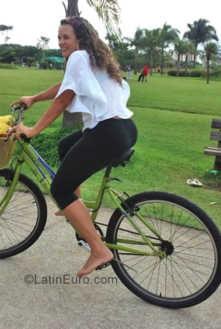 Date this cute Brazil girl EDY from Sao Paulo BR10200