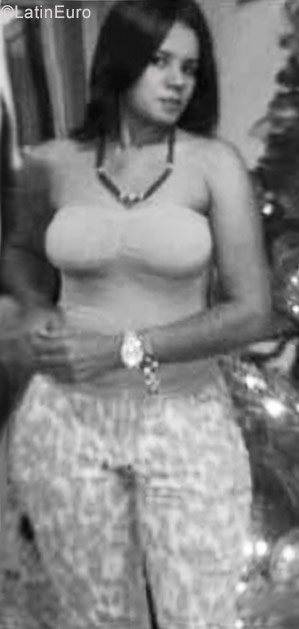 Date this charming Dominican Republic girl Carmen from Santo Domingo DO29970