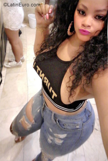 Date this passionate Dominican Republic girl Joselyn1 from Santo Domingo DO30008