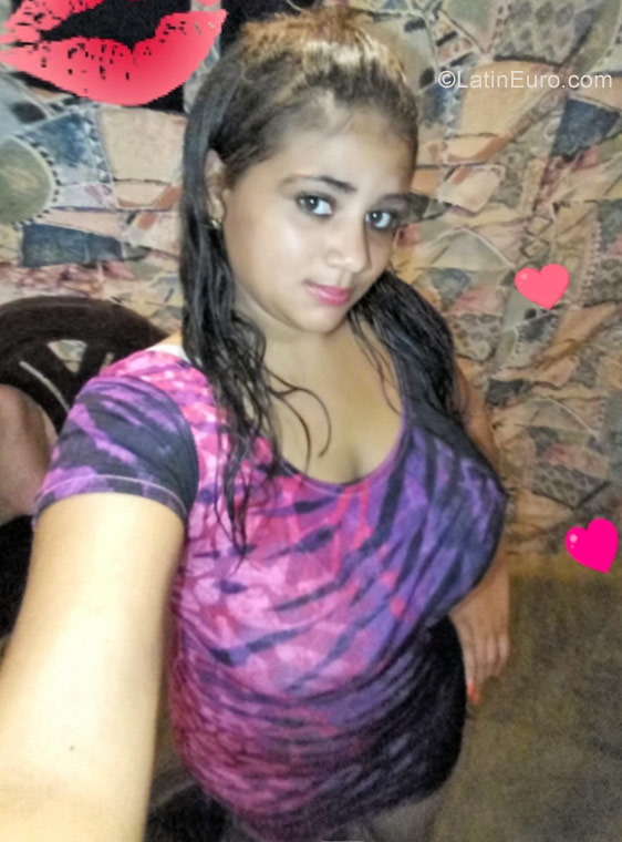 Date this hot Dominican Republic girl Cristal from Higuey DO30057