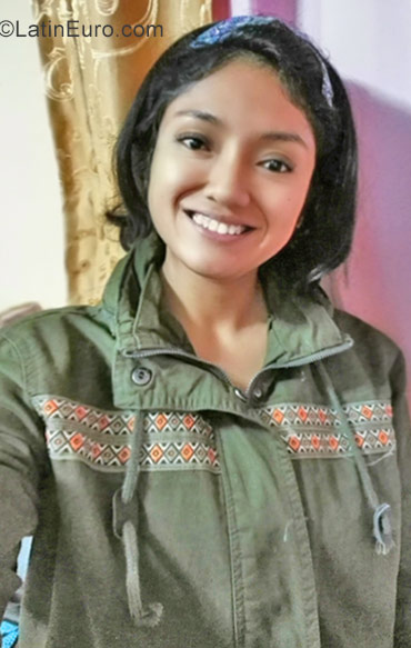 Date this sultry Peru girl Myriam from Lima PE1107