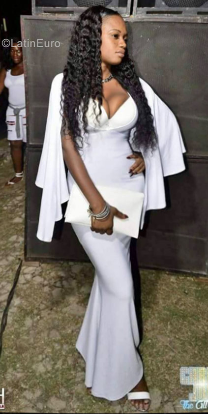 Date this charming Jamaica girl Nicola from Kingston JM2508
