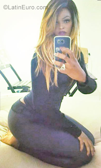 Date this attractive Brazil girl Luana from Rio De Janeiro BR10249