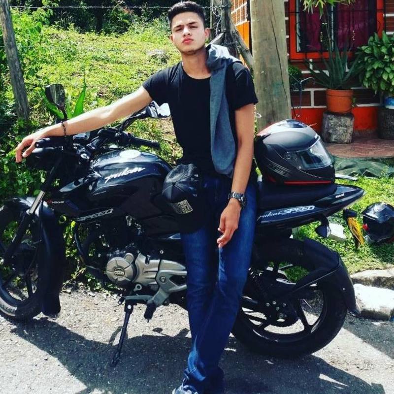 Date this beautiful Colombia man Danielstiven from Medellin CO22224