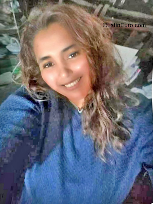 Date this young Peru girl Karen from Lima PE1111