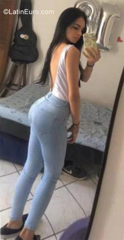 Date this voluptuous United States girl Irina becker from Dallas US18624