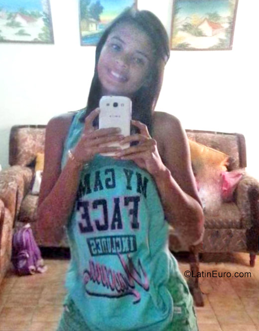 Date this tall Venezuela girl Carlotatyu from Acarigua VE914