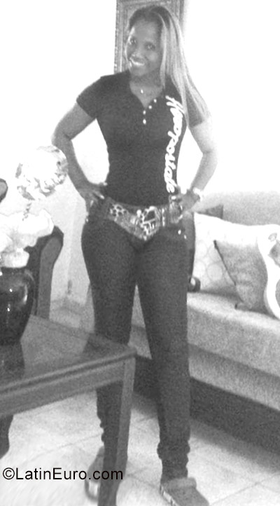 Date this voluptuous Dominican Republic girl Ginger from Santo Domingo DO30316