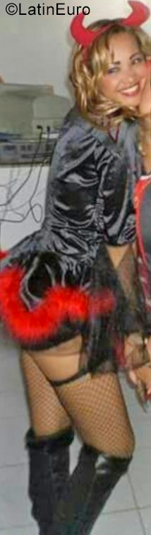 Date this fun Brazil girl Isis from Rio De Janeiro BR10300