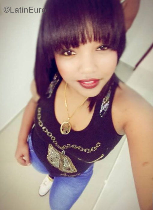 Date this cute Dominican Republic girl Miriel garci from Santiago DO30503