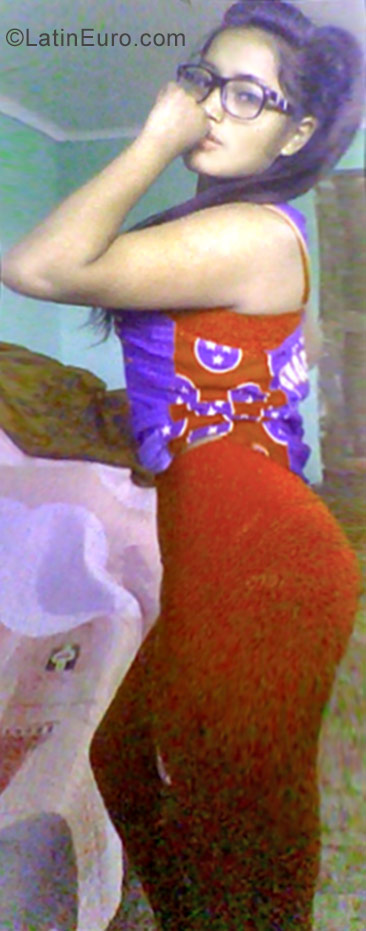 Date this athletic Peru girl Marisol from Cusco PE1148