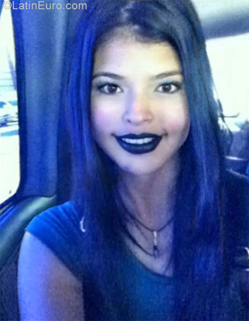 Date this nice looking Venezuela girl Mariam from Maracaibo VE1039