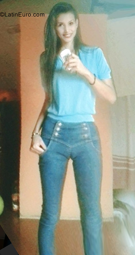 Date this sensual Venezuela girl Gitani from Guanare VE1051