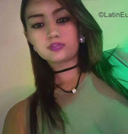 Date this sensual Dominican Republic girl Indhira from Santo Domingo DO30609