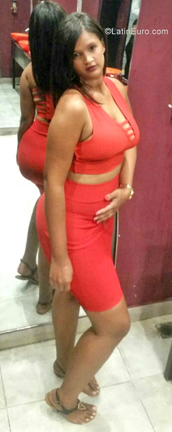 Date this athletic Dominican Republic girl Melissa from Puerto Plata DO30615