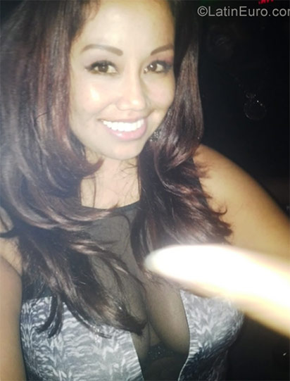 Date this nice looking Peru girl Karyna from Lima PE1165