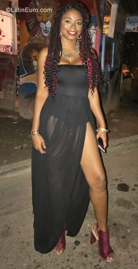 Date this sultry United States girl Nasheka from Jefferson City JM2525