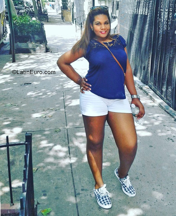 Date this good-looking Dominican Republic girl Ruth from San cristobal DO30748