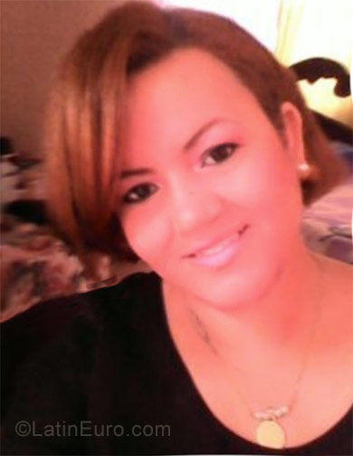 Date this tall Dominican Republic girl Crismell from Santo Domingo DO30769