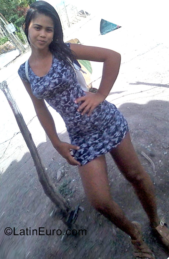 Date this funny Venezuela girl Frances from Barquisimeto VE1113