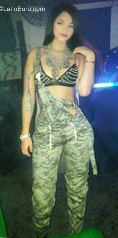 Date this hard body Venezuela girl Josefa from Merida VE1138