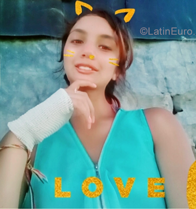 Date this georgeous Uruguay girl Lucia from Montevideo UY17