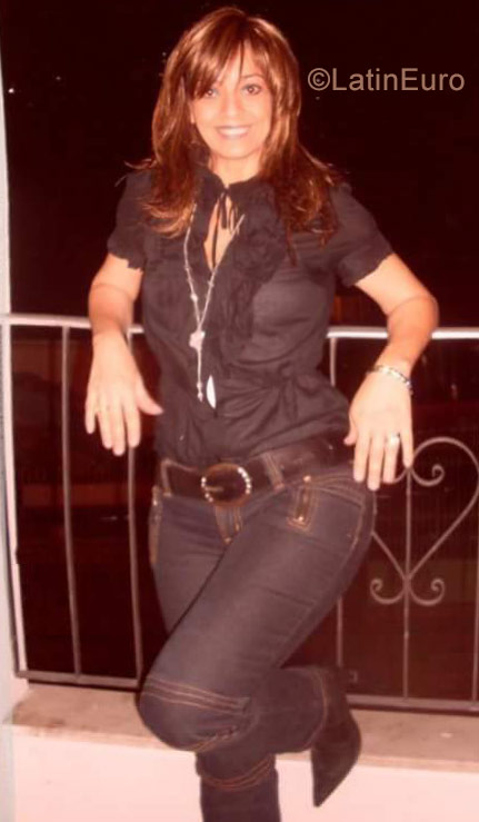 Date this athletic Brazil girl Tiane from Rio De Janeiro BR10380