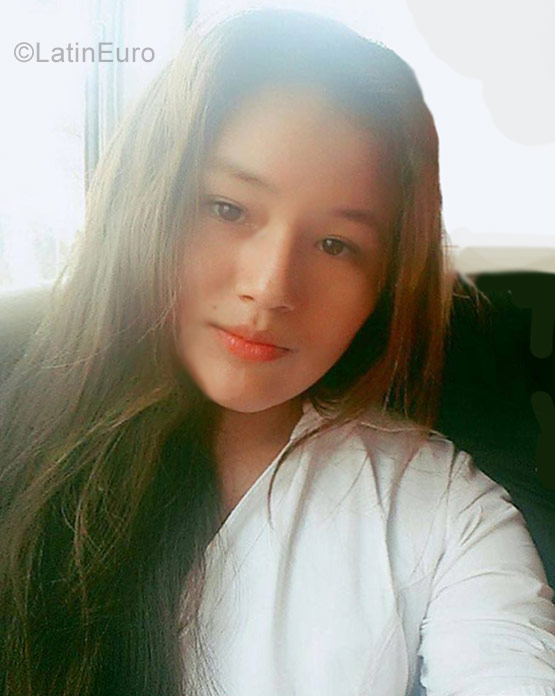 Date this young Bolivia girl Elisa from Santa Cruz BO26