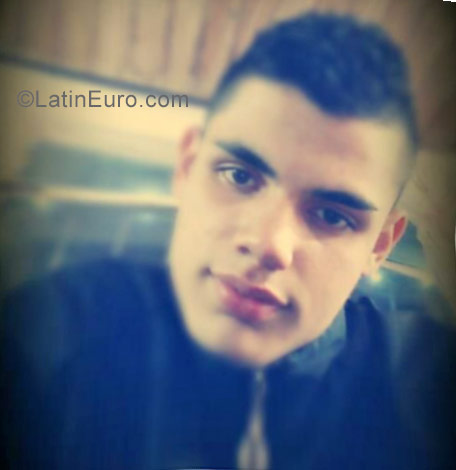 Date this good-looking Colombia man Daniel from Pereira CO22903