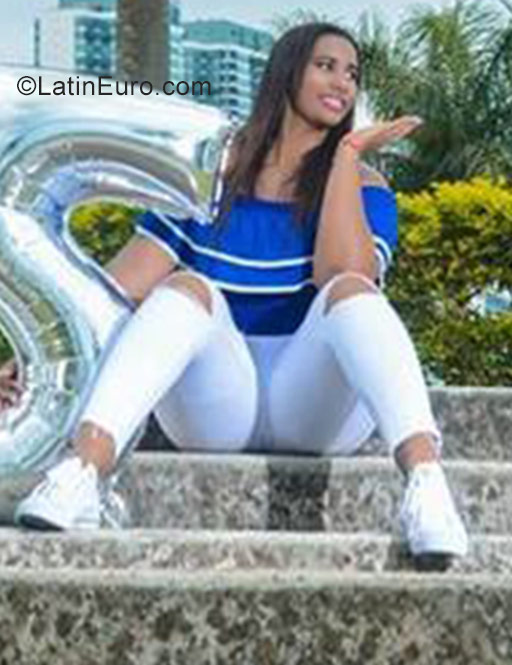 Date this georgeous Panama girl Diamantina from Panama Cita PA1098