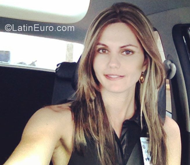 Date this charming Venezuela girl Angelica from Bolivar VE1209