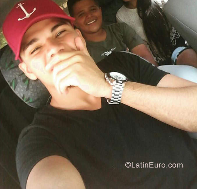 Date this georgeous Colombia man Jota from Barranquilla CO22987