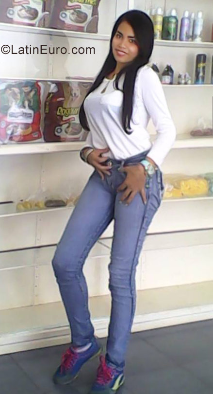 Date this lovely Venezuela girl Rody from Anaco VE1229