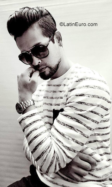 Date this lovely Colombia man Wilmer from Bucaramanga CO23051