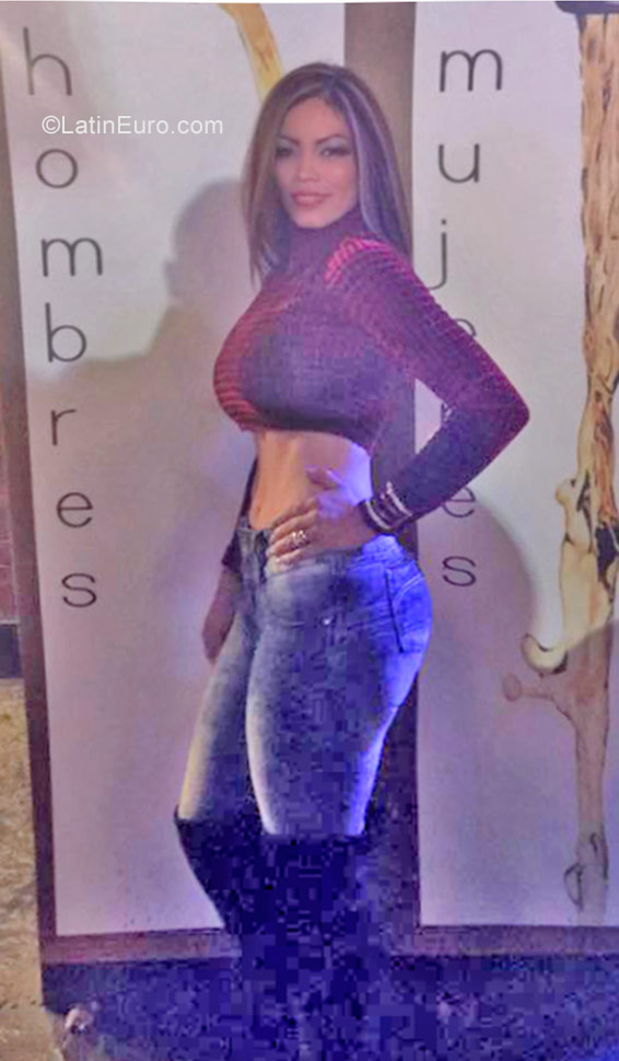 Date this hard body Honduras girl Brenda from Tegucigalpa HN2421